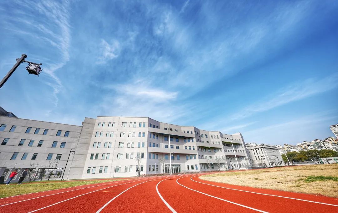 在闵行还有一所“文来”！今天一起走近TA→(图2)